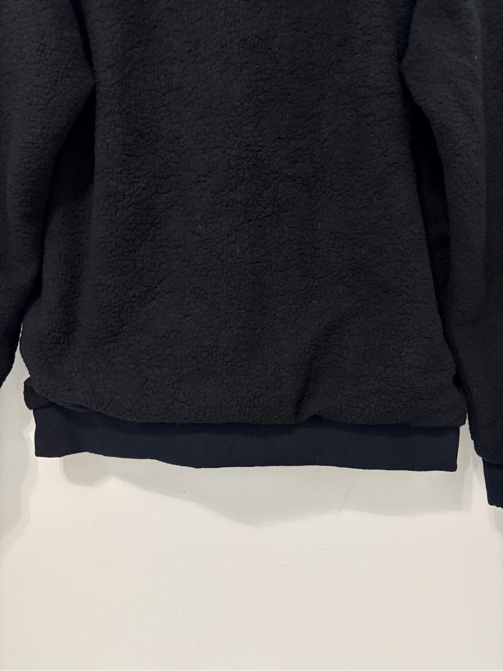 Alo Yoga Sherpa Pullover Hoodie Sz Large Black EUC - Picture 10 of 12